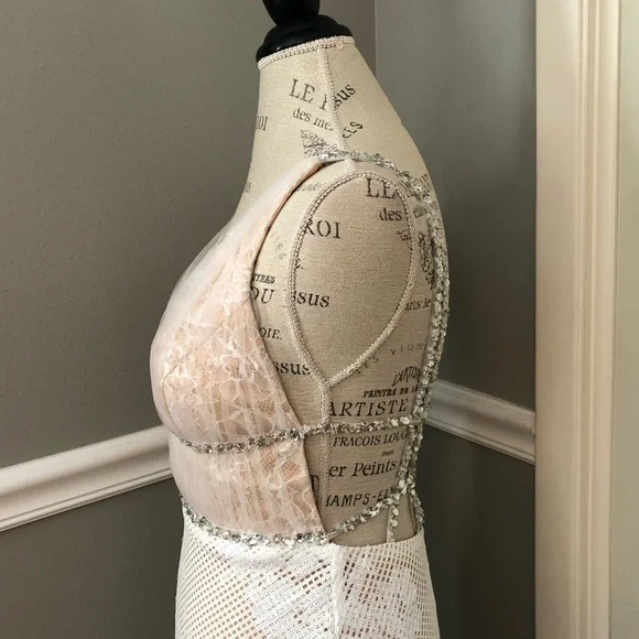 NEW JOVANI SZ 4 IVORY NUDE ILLUSION LACE BEADED FORMAL EVENING GOWN - Picture 7 of 16